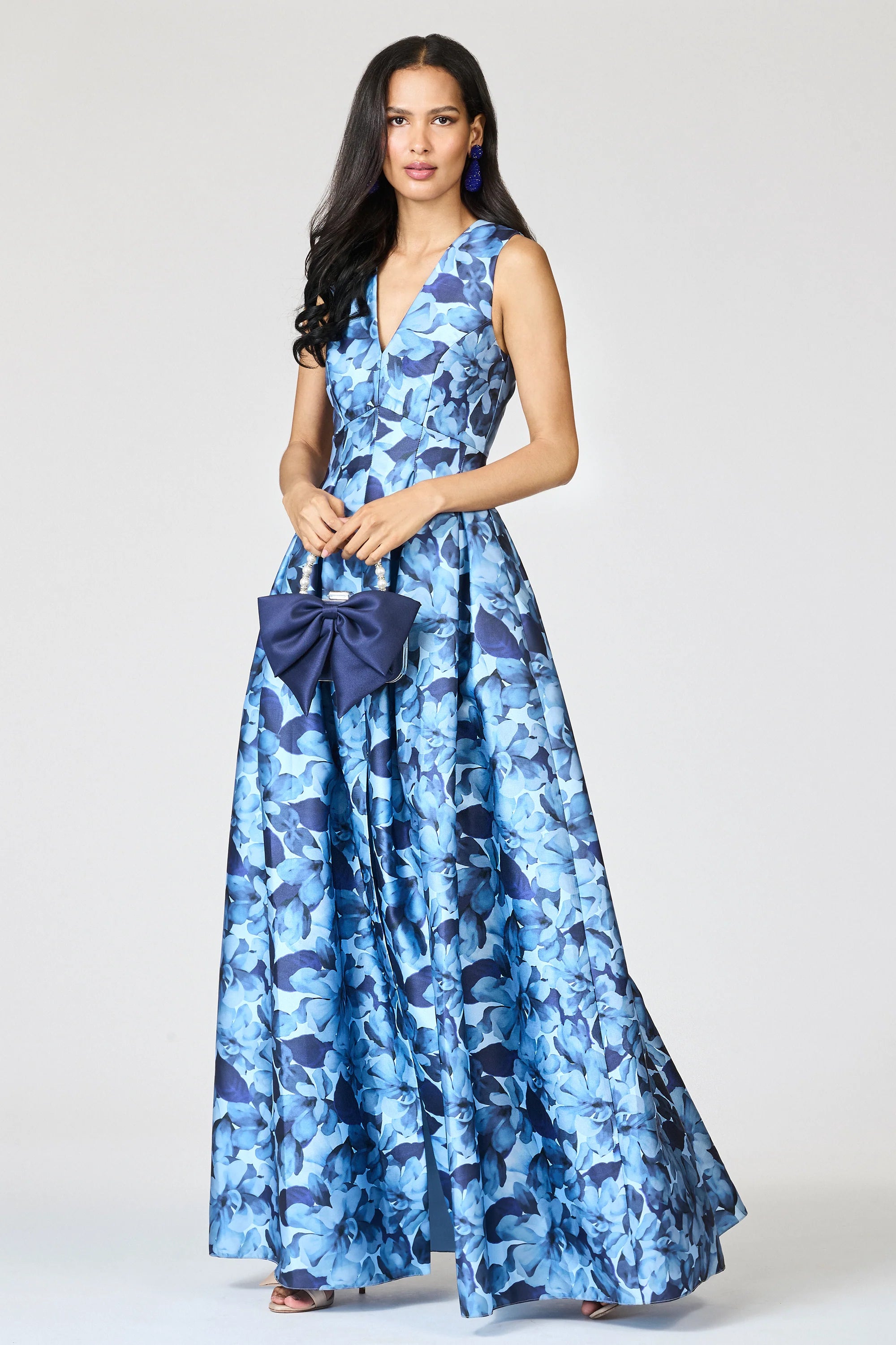 Sachin & Babi Brooke Gown - Frosted Magnolias - Size 6 Sachin & Babi Brooke Gown - Frosted Magnolias - Size 6