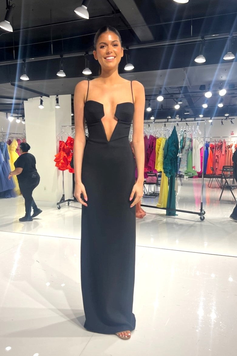 Tarik Ediz Gown Style 53106 Black / 6 Tarik Ediz Gown Style 53106 Black / 6