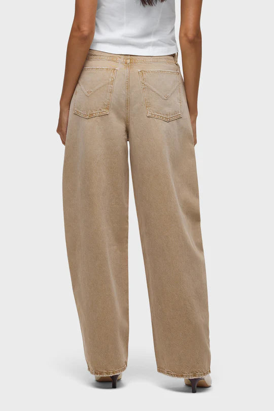 Bailey Relaxed Barrel Jean