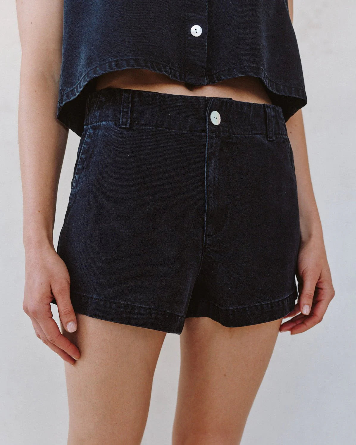 Elle Playa Trouser Short - Antique Black Wash