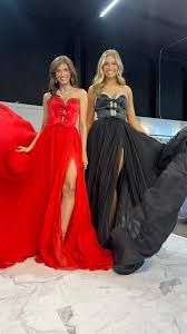 Sherri Hill style 57028